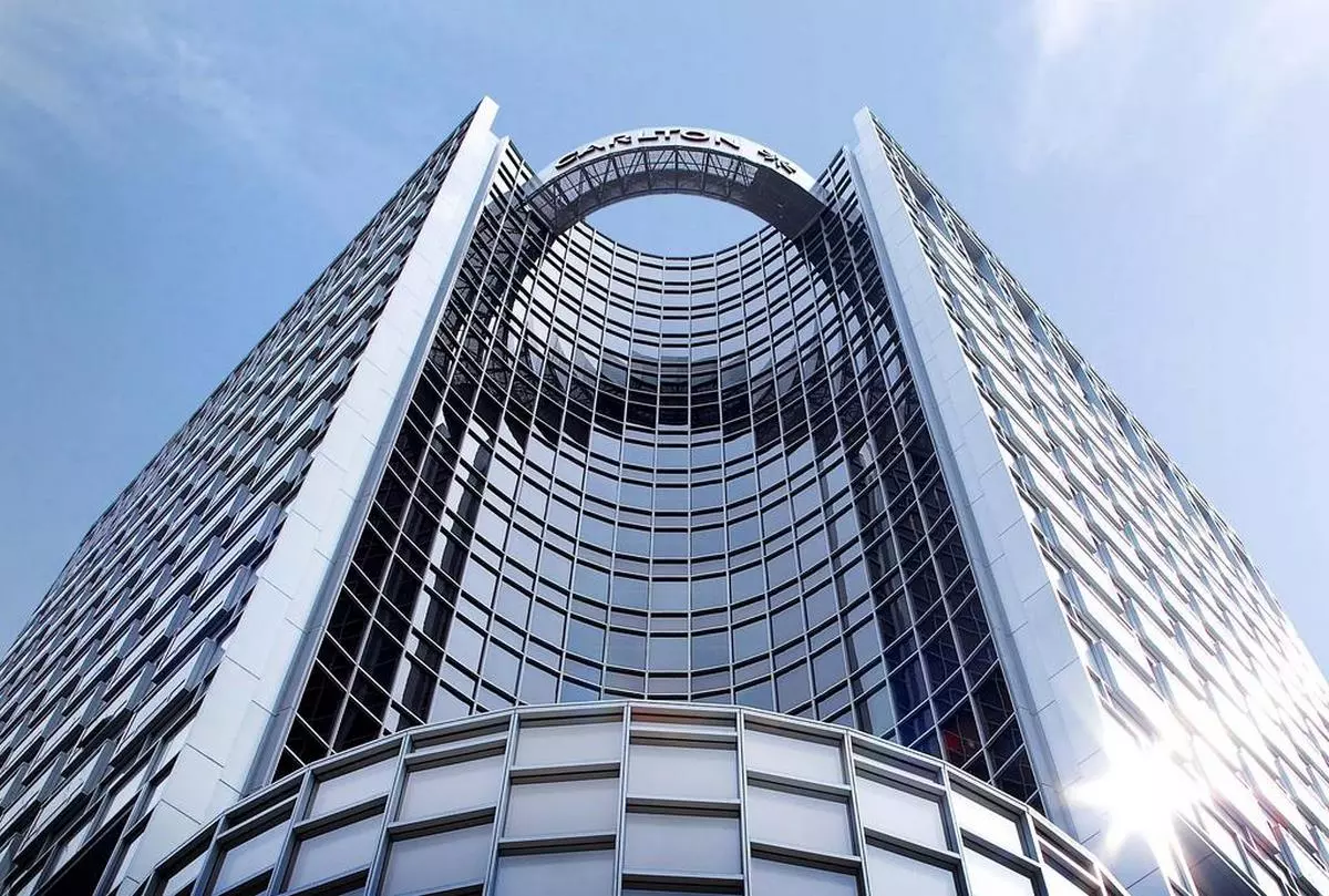 Carlton Hotel Singapore VIEW (Copy).jpg